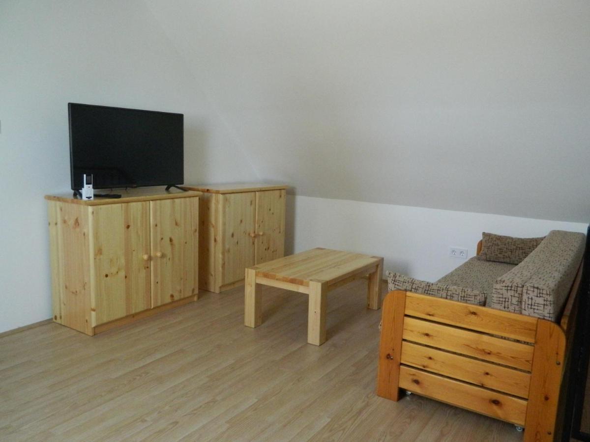 Família-Pelso apartmanház Zamárdi Esterno foto