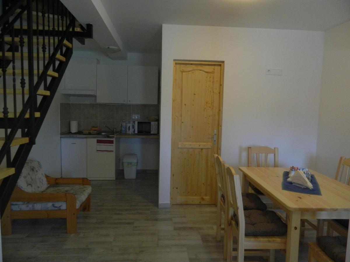 Família-Pelso apartmanház Zamárdi Esterno foto