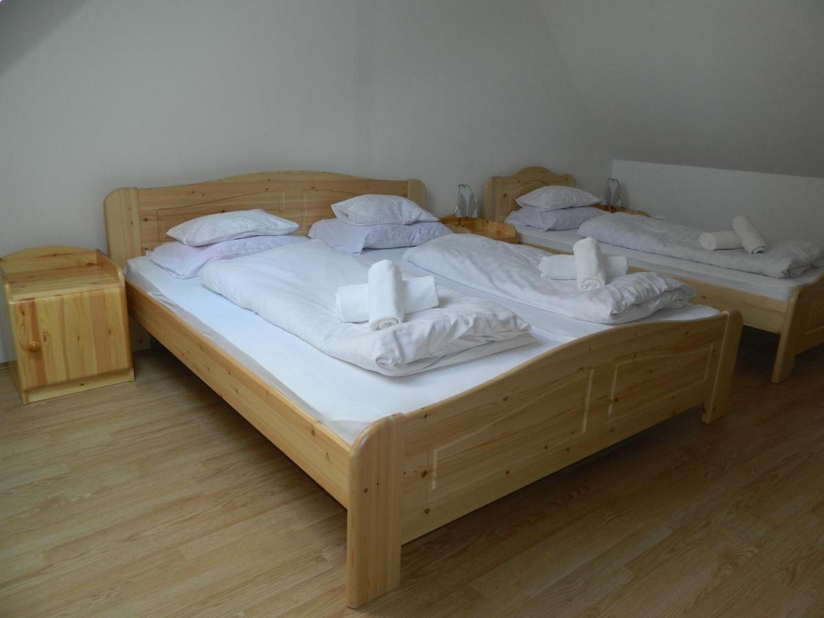Família-Pelso apartmanház Zamárdi Esterno foto