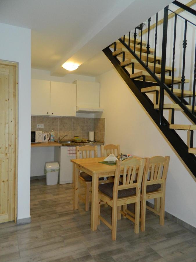 Família-Pelso apartmanház Zamárdi Esterno foto